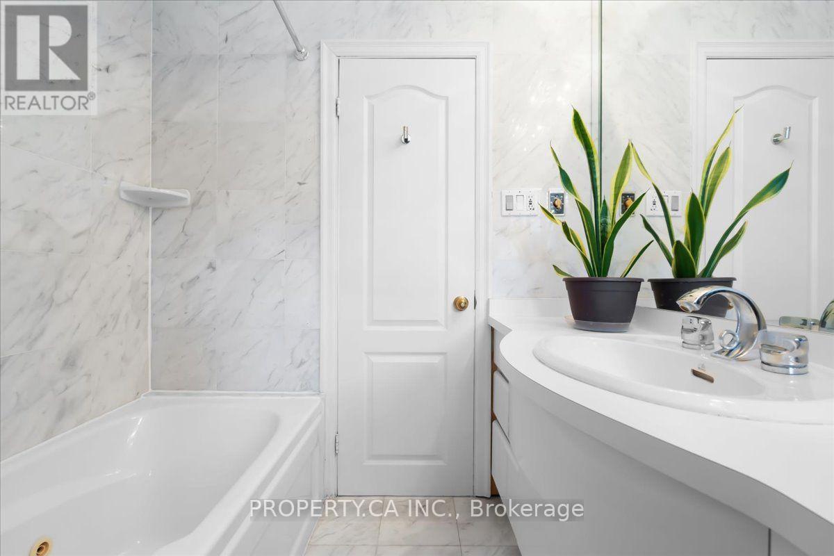 48 KENNARD AVENUE - 25