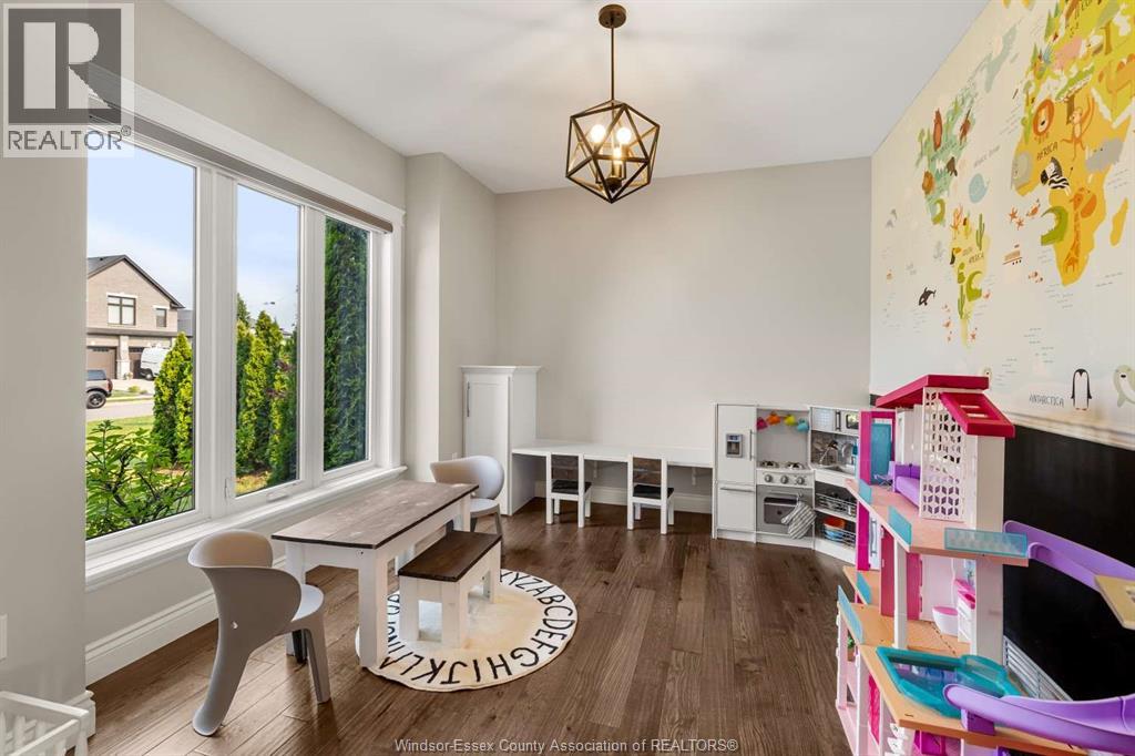 557 CHATEAU AVENUE - 19