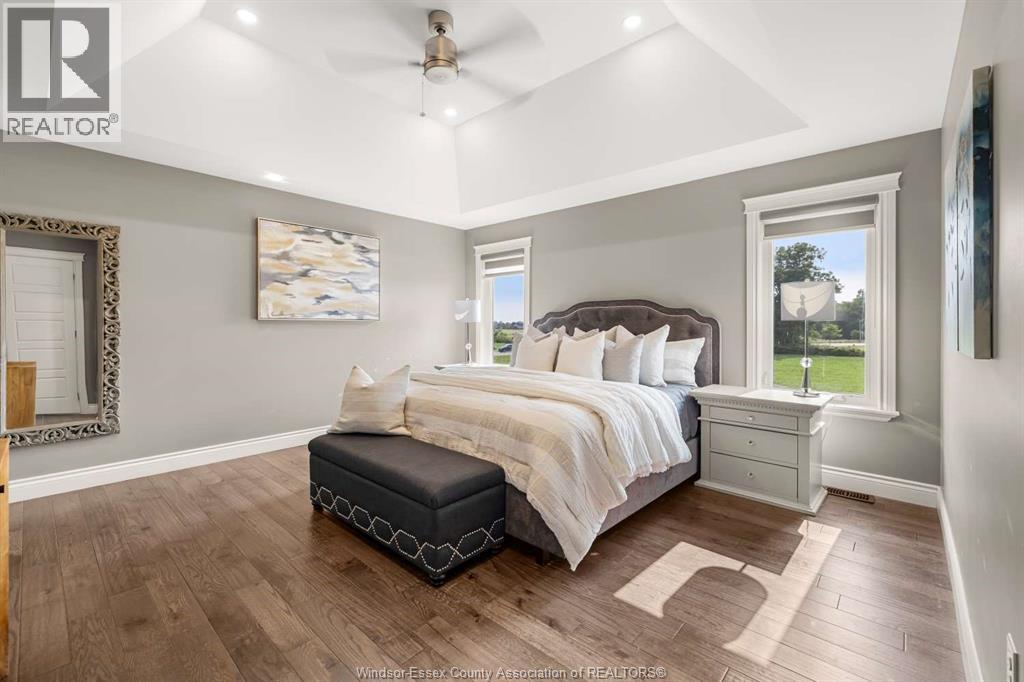 557 CHATEAU AVENUE - 21