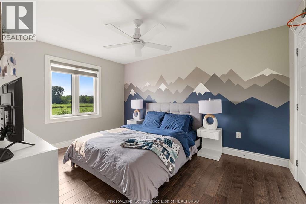 557 CHATEAU AVENUE - 31