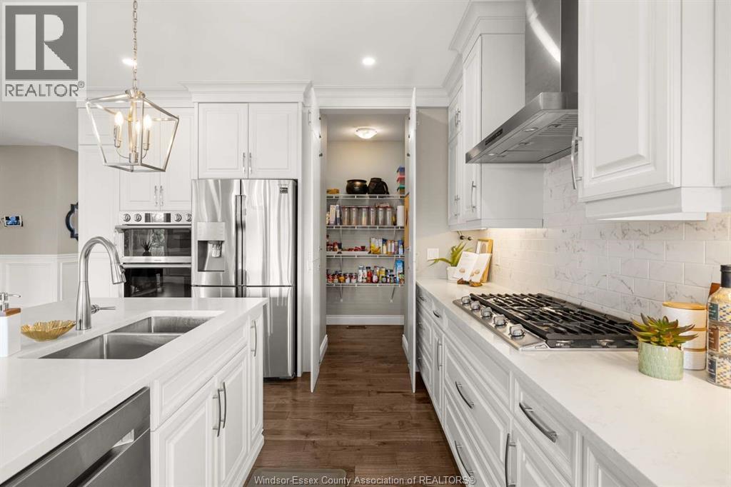 557 CHATEAU AVENUE - 8