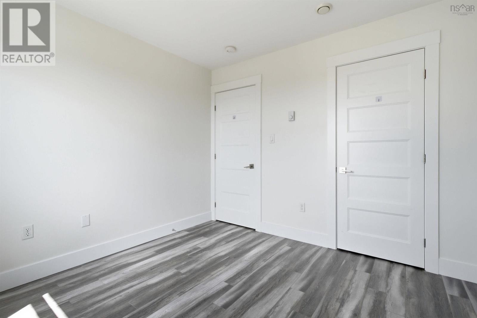 129 Executive Drive - 25