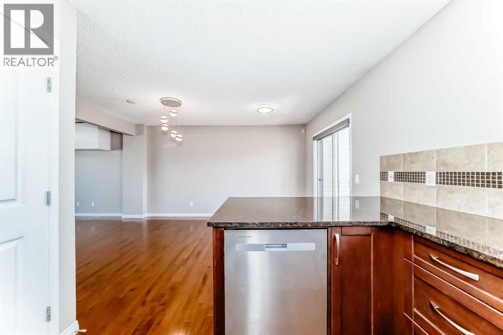 8407 Saddlebrook Drive NE - 10
