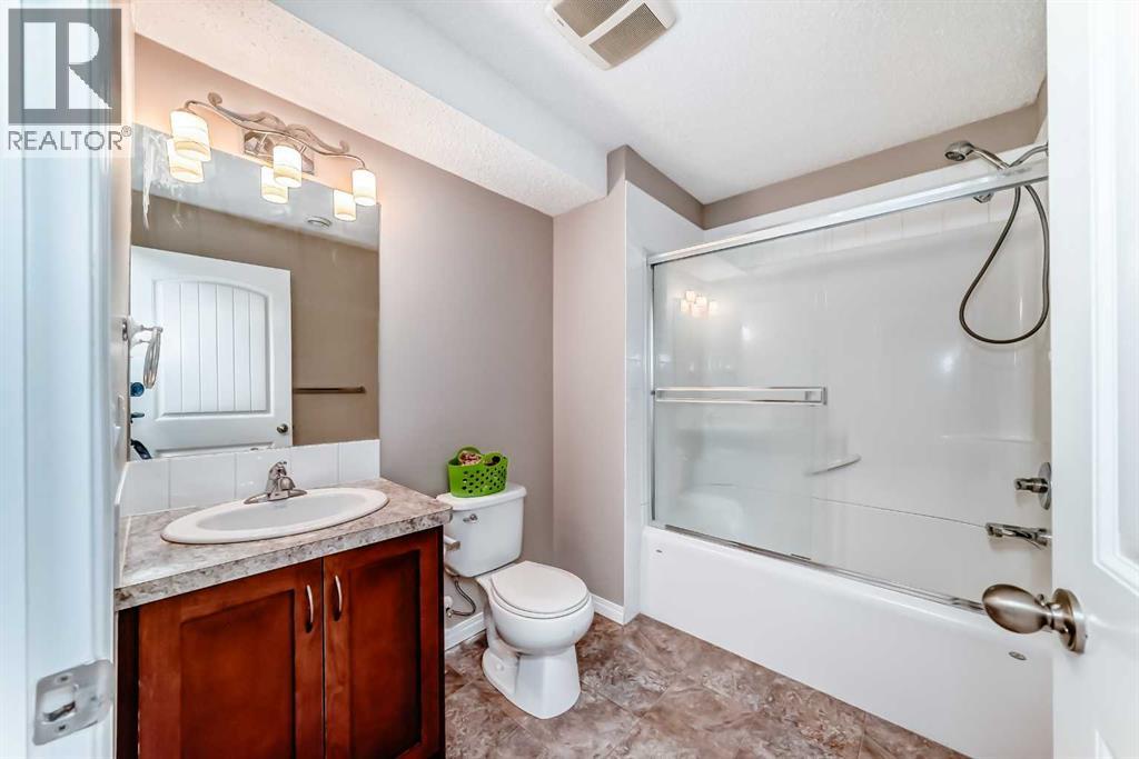8407 Saddlebrook Drive NE - 40