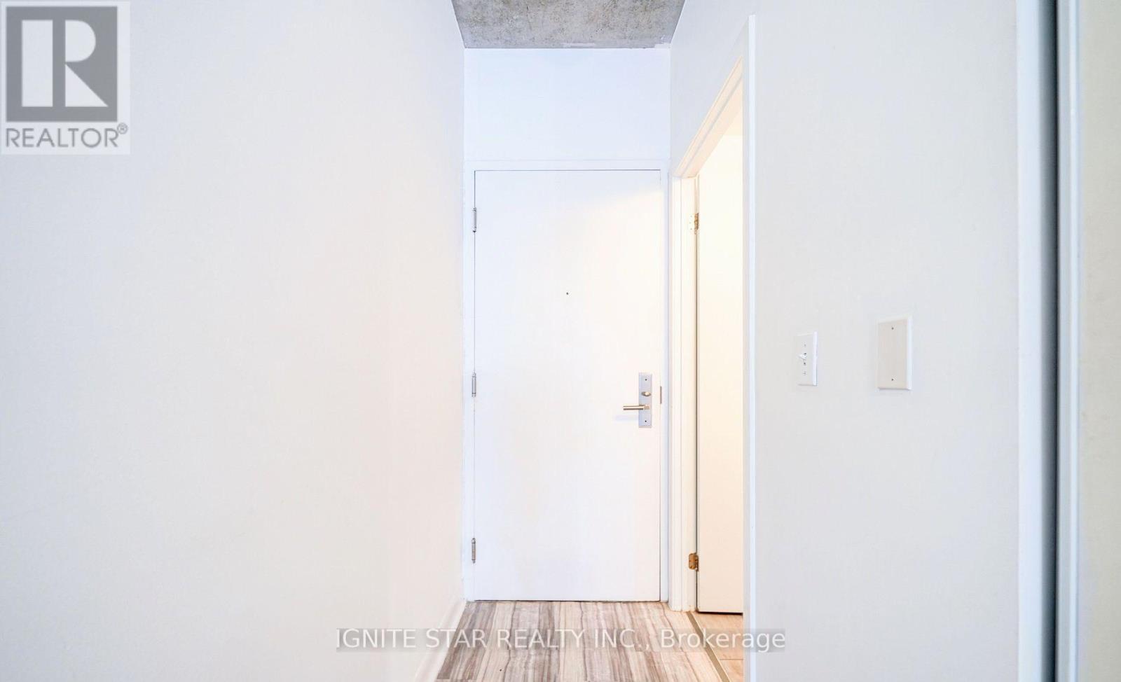 #209 478 KING STREET W - 4
