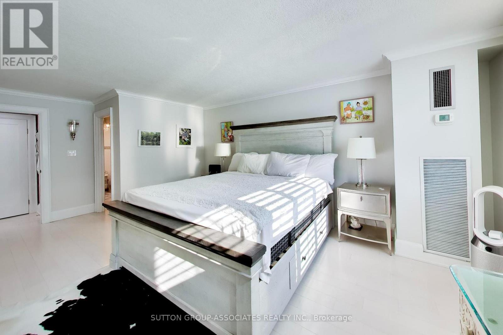#204 75 WYNFORD HTS CRESCENT - 11