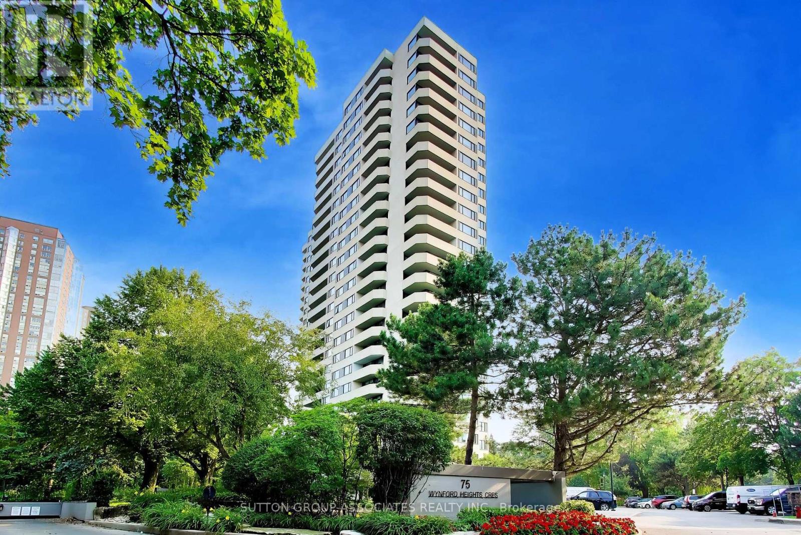#204 75 WYNFORD HTS CRESCENT - 2