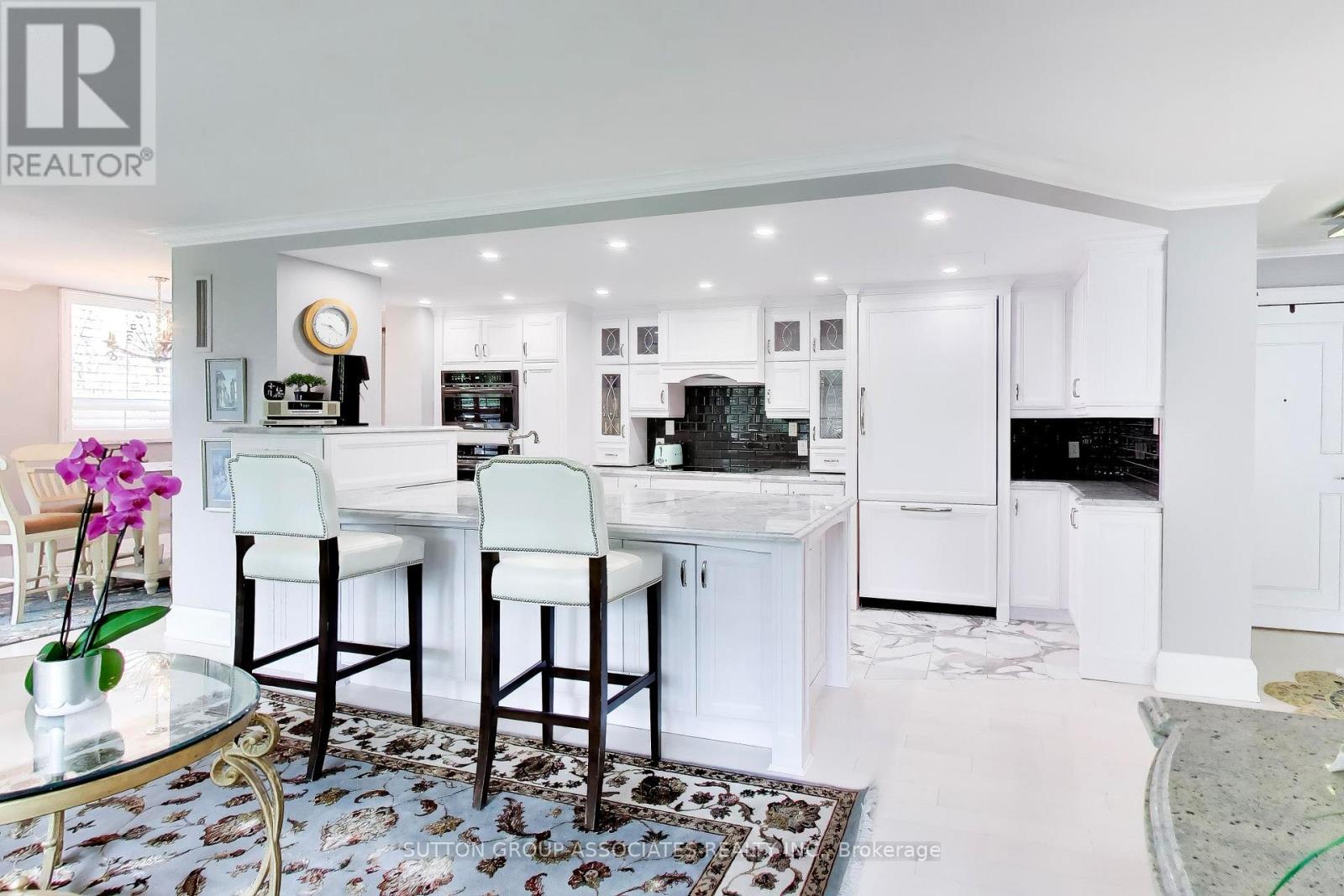 #204 75 WYNFORD HTS CRESCENT - 3
