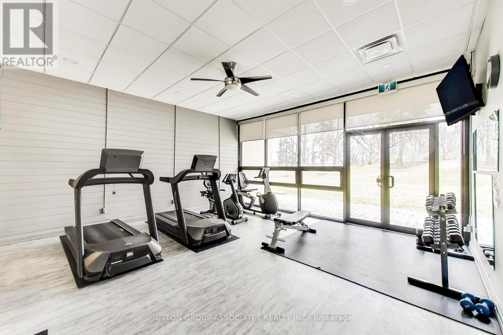 #204 75 WYNFORD HTS CRESCENT - 30