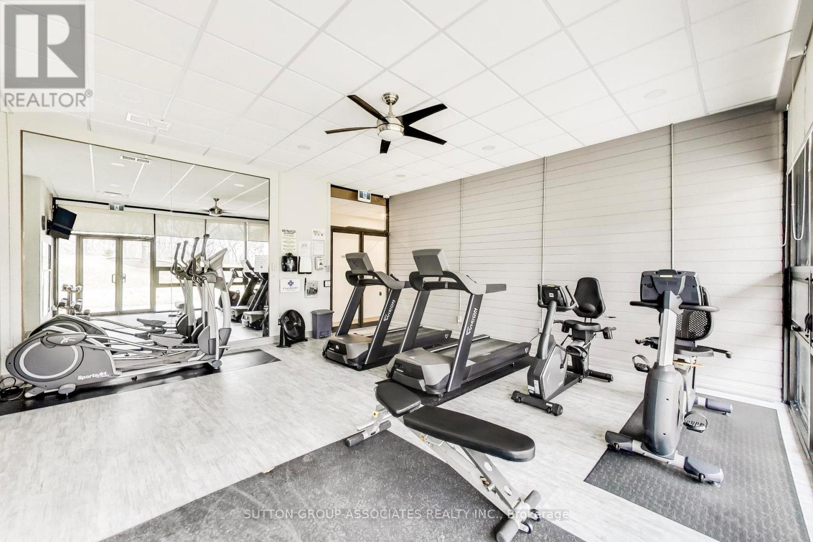 #204 75 WYNFORD HTS CRESCENT - 31