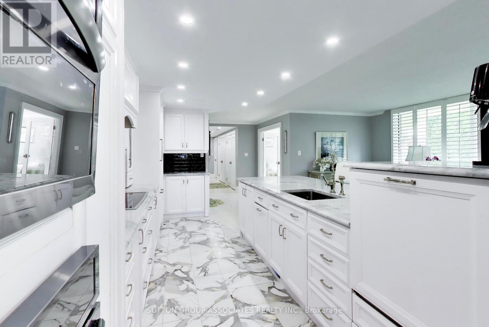 #204 75 WYNFORD HTS CRESCENT - 5