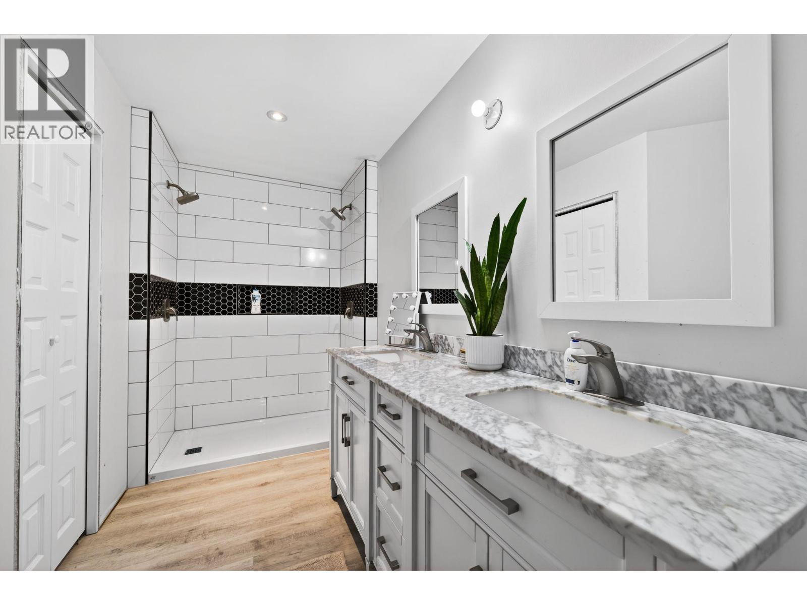 141 Wadlegger Road - 34