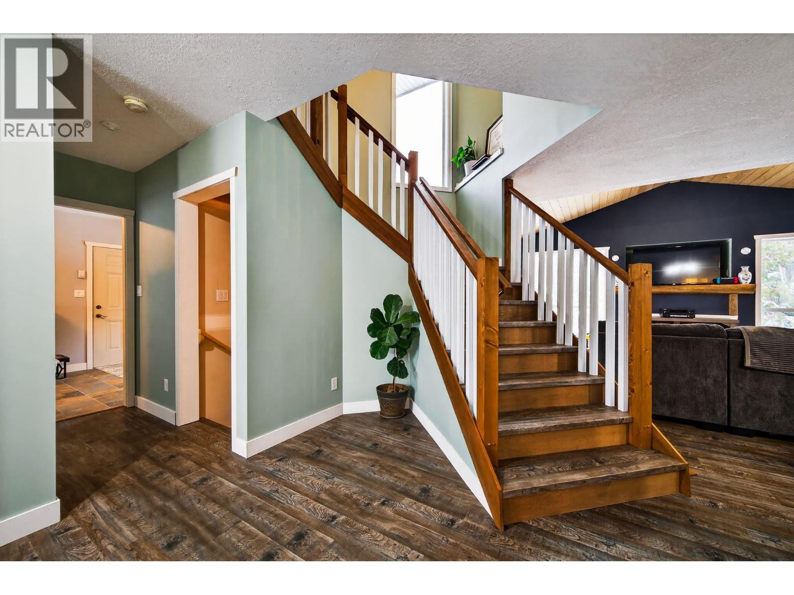 141 Wadlegger Road - 10