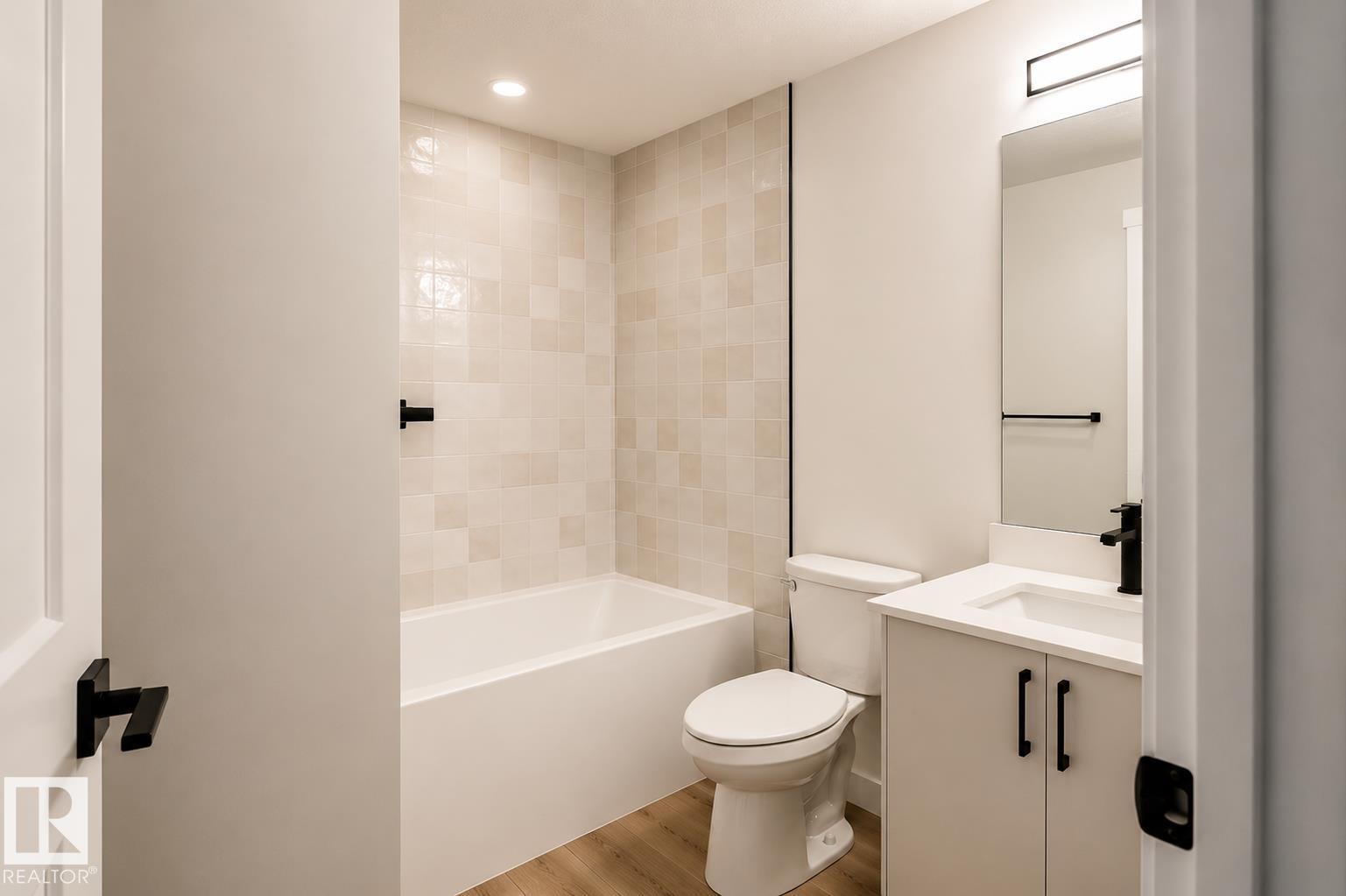 10546 72 AV NW NW - 10