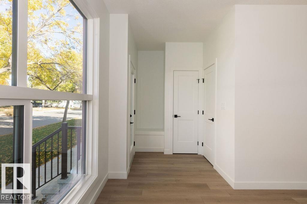 10546 72 AV NW NW - 3