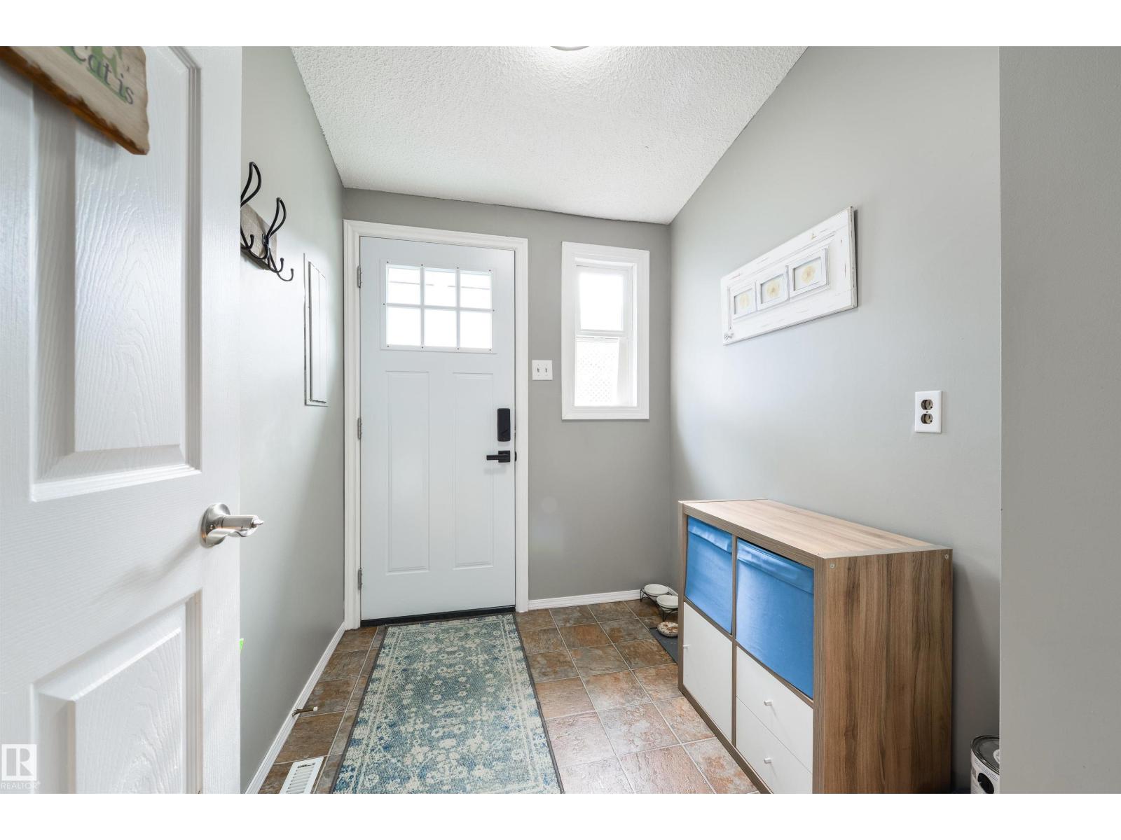 4 BLAIRMORE ST - 13