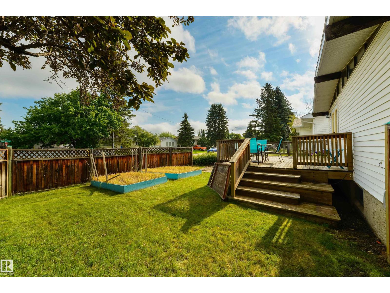 4 BLAIRMORE ST - 30