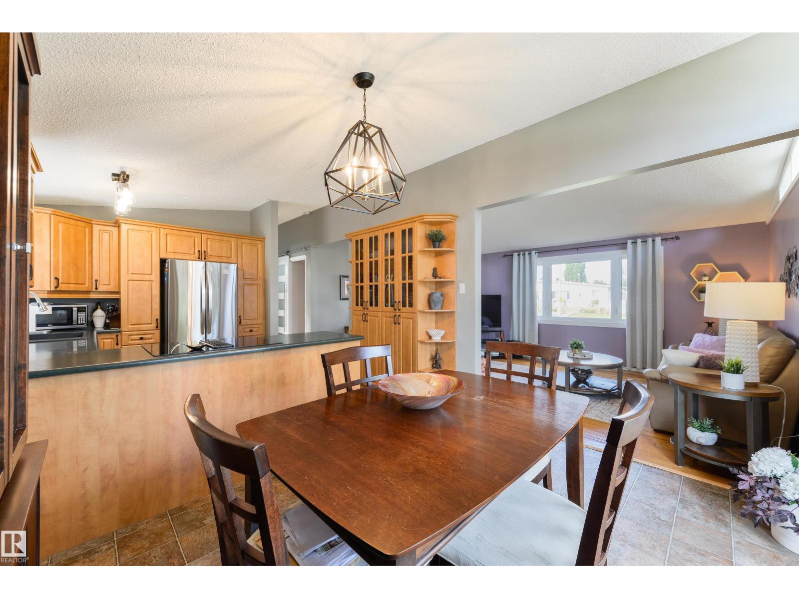 4 BLAIRMORE ST - 9