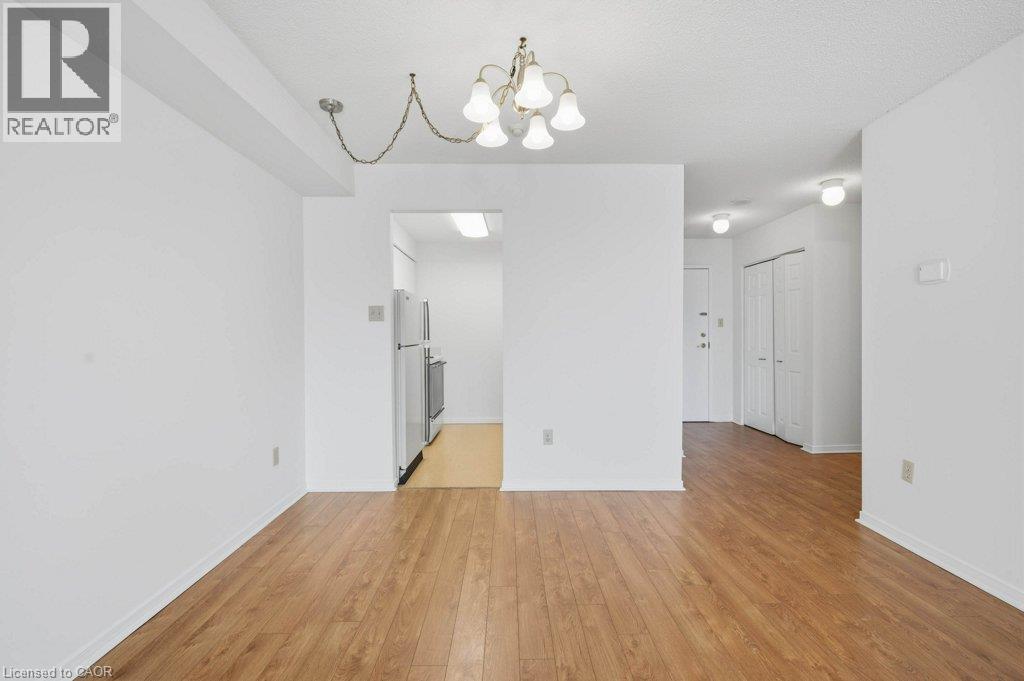 #302 1414 KING Street E - 14