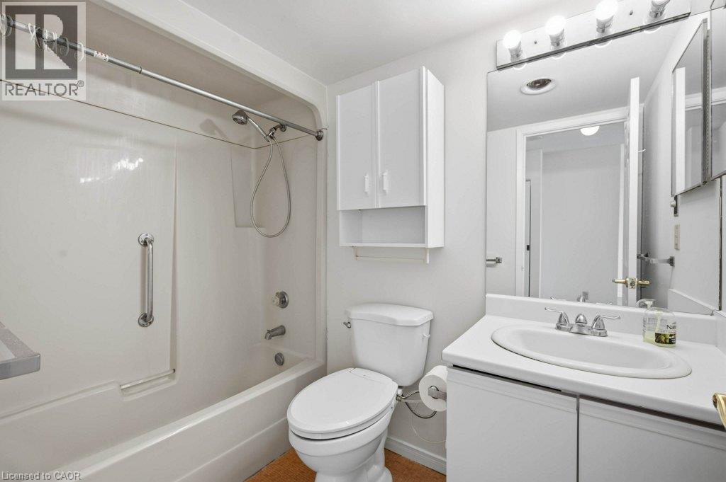 #302 1414 KING Street E - 17