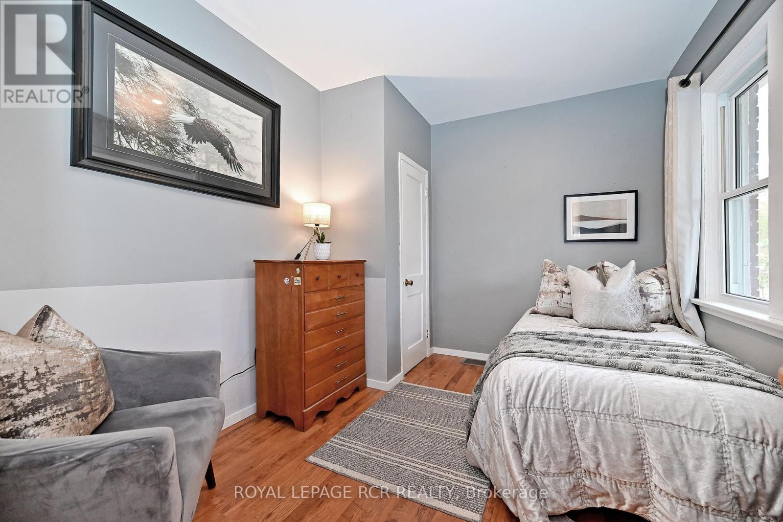 116 BUCKINGHAM AVENUE - 17