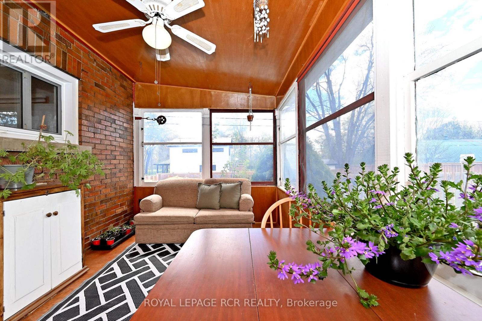 116 BUCKINGHAM AVENUE - 33