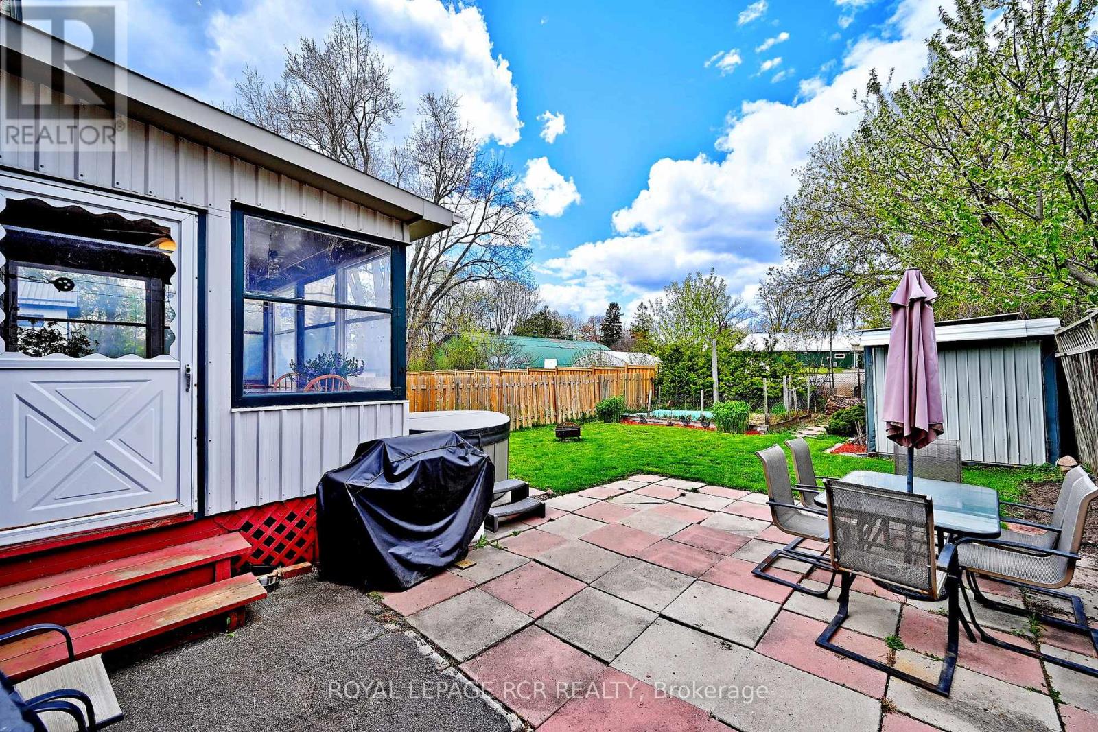 116 BUCKINGHAM AVENUE - 35