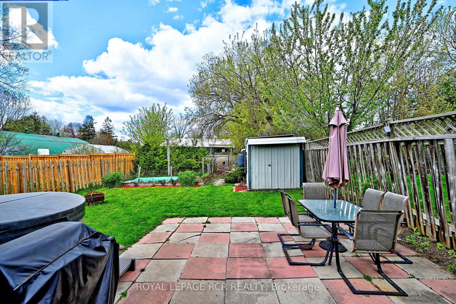 116 BUCKINGHAM AVENUE - 36