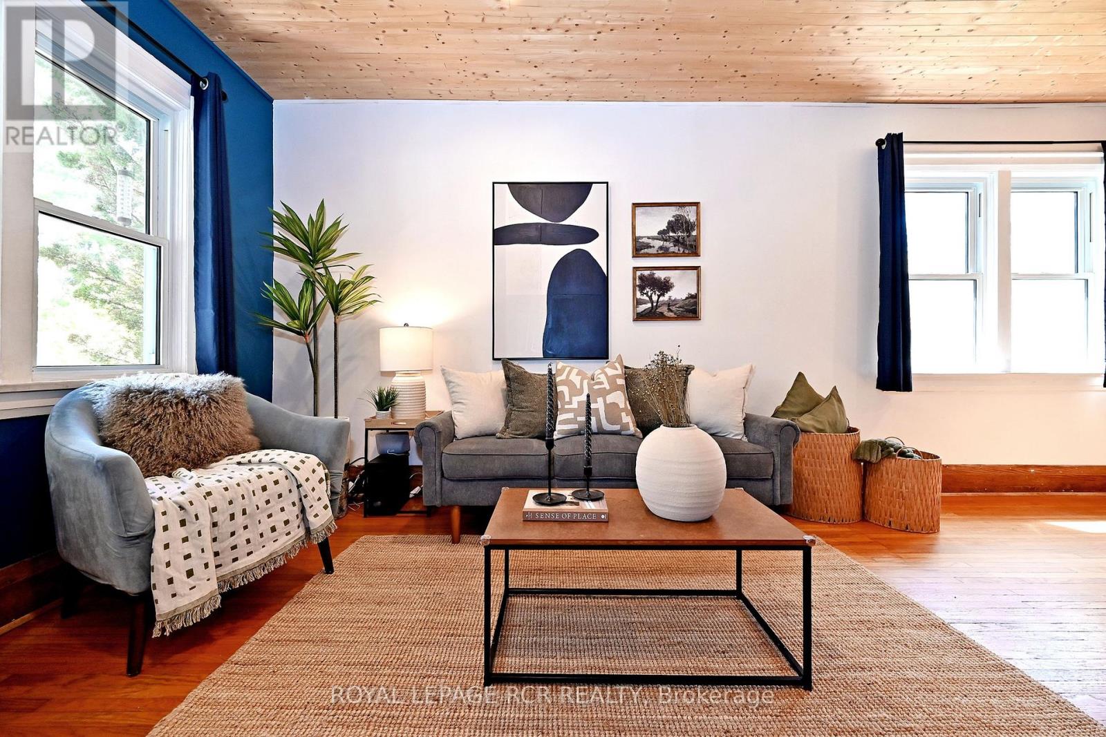 116 BUCKINGHAM AVENUE - 5