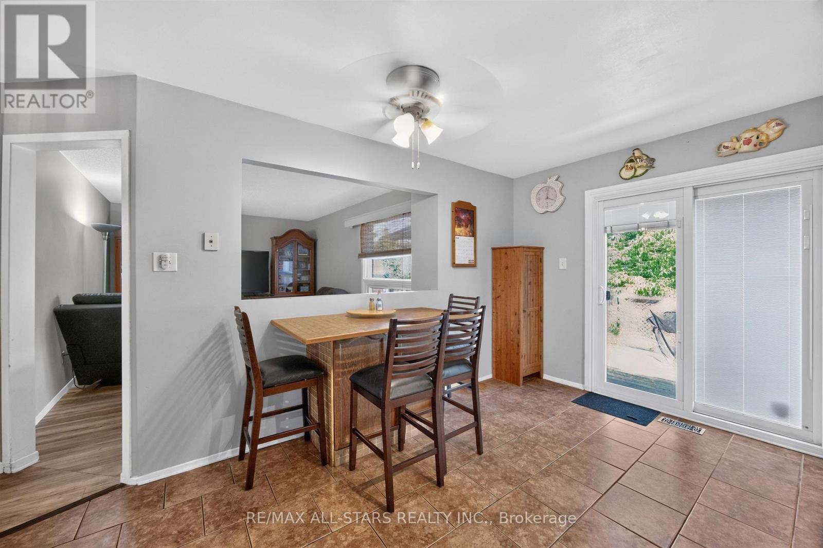 68 PATTERSON CRESCENT - 10