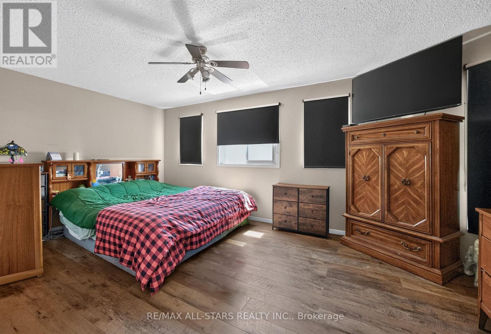 68 PATTERSON CRESCENT - 21