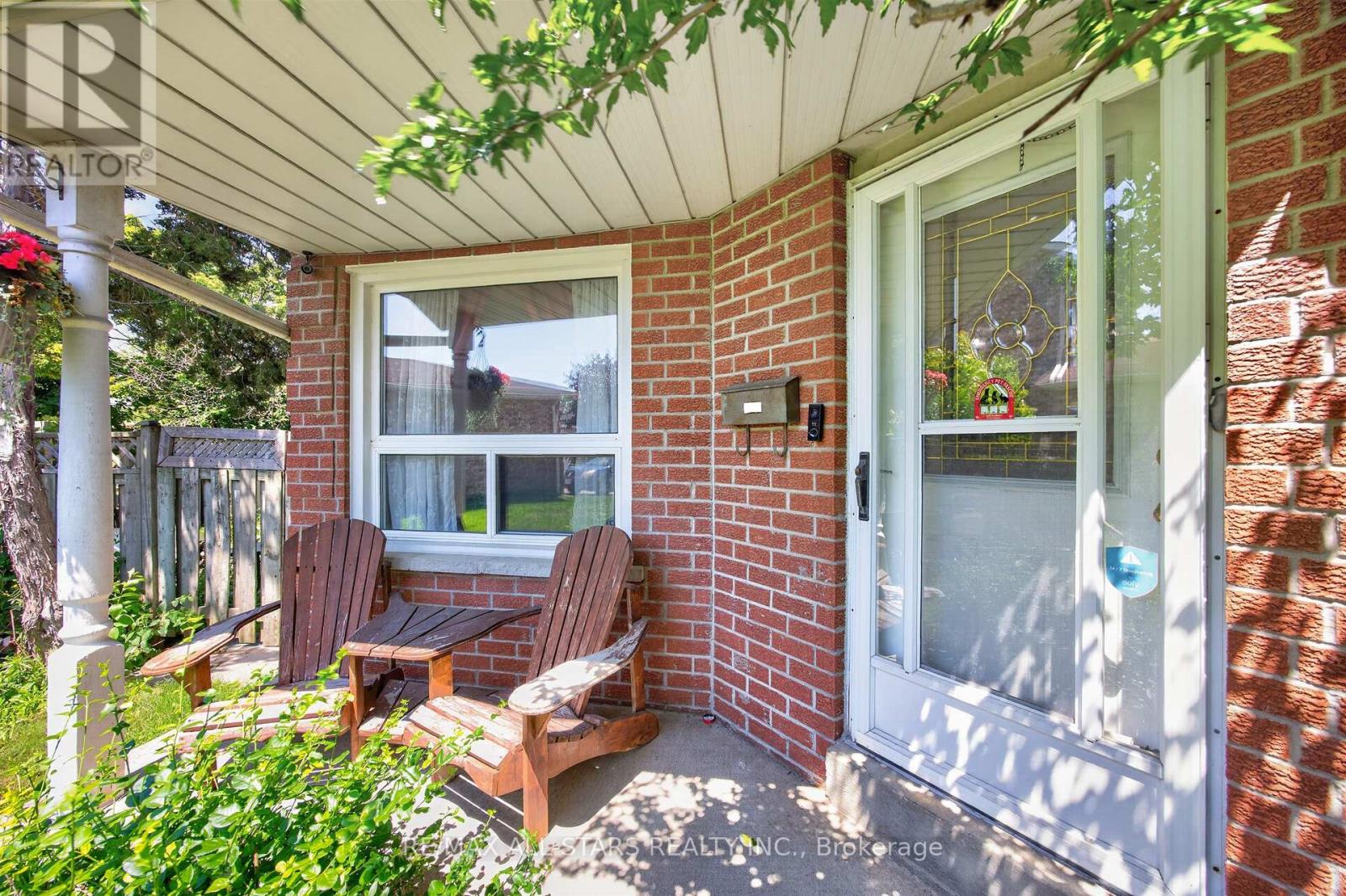 68 PATTERSON CRESCENT - 4