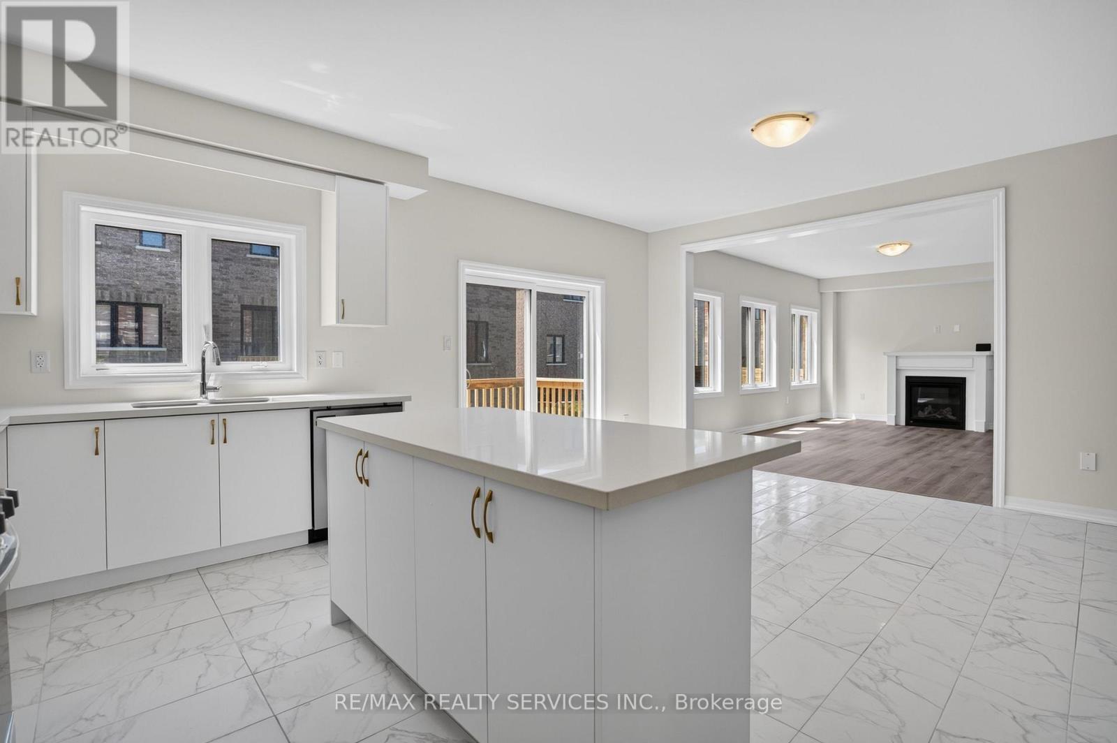 244 WARDEN STREET - 25