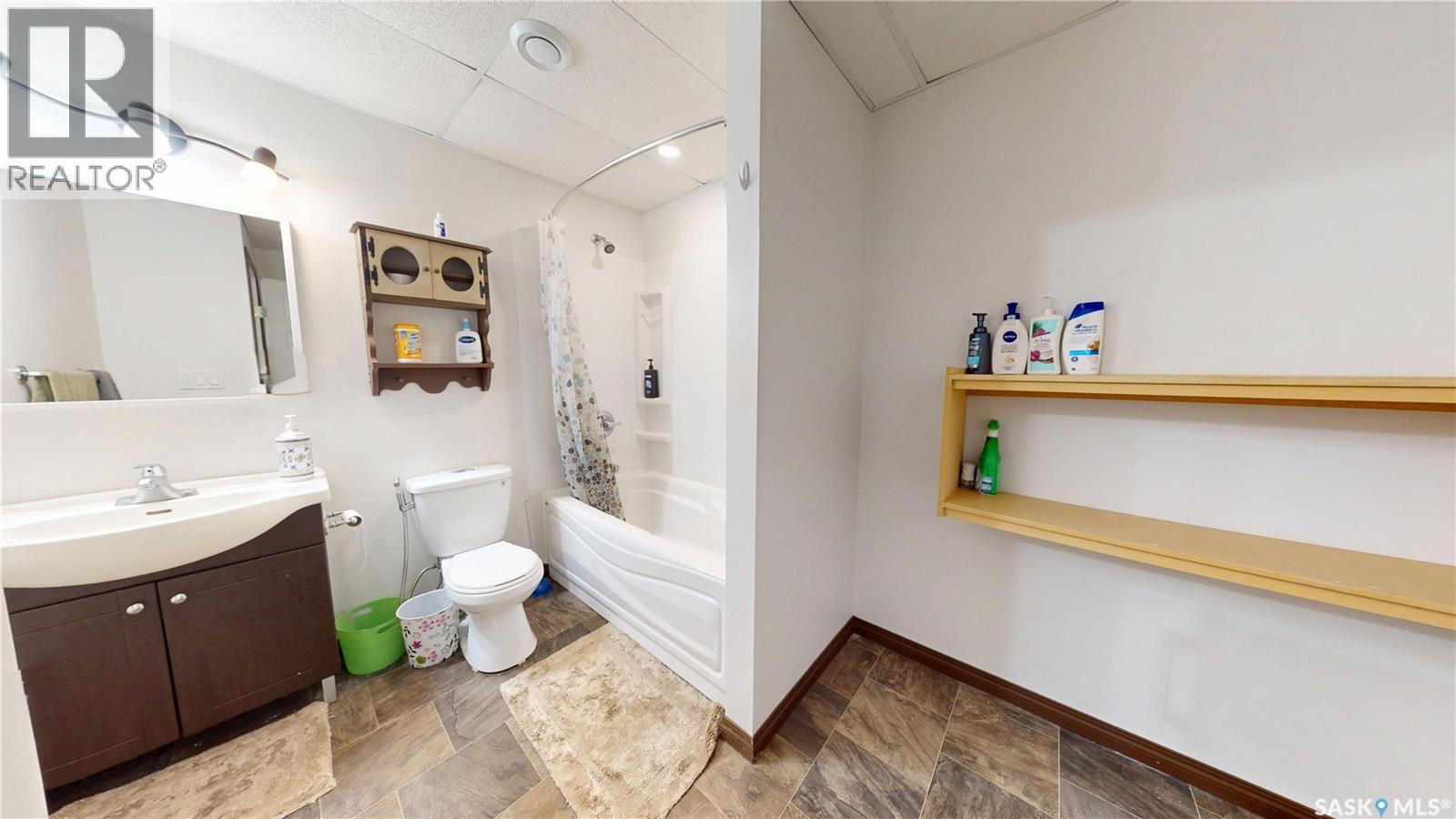 208 Kelly STREET - 36