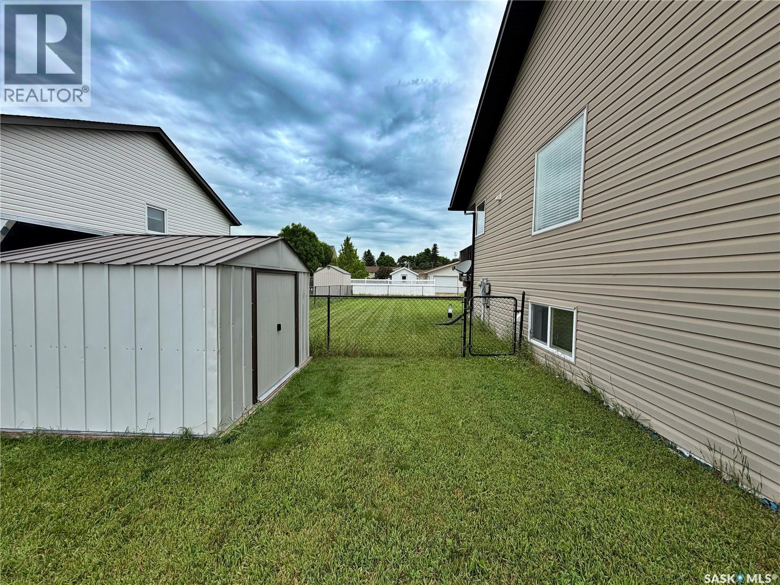 208 Kelly STREET - 44