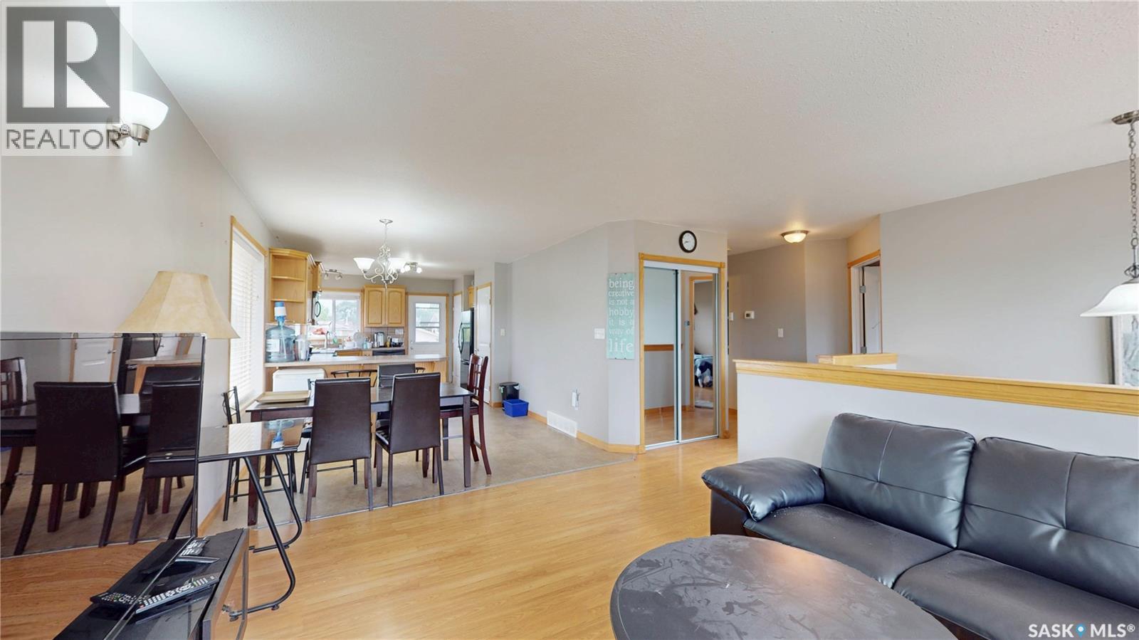 208 Kelly STREET - 8