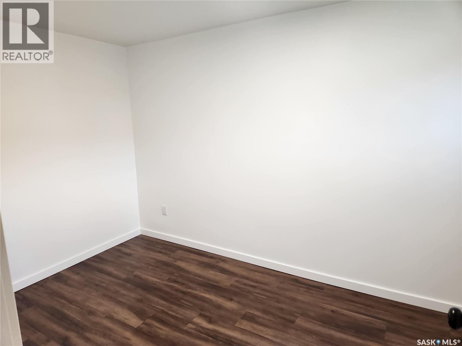 811 97th AVENUE - 10