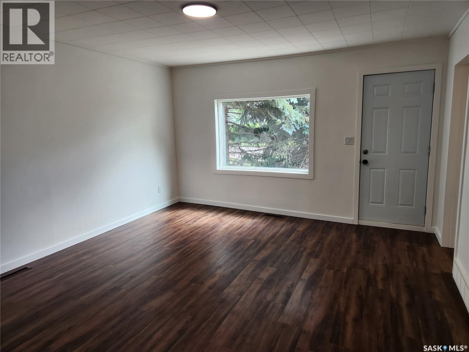 811 97th AVENUE - 4