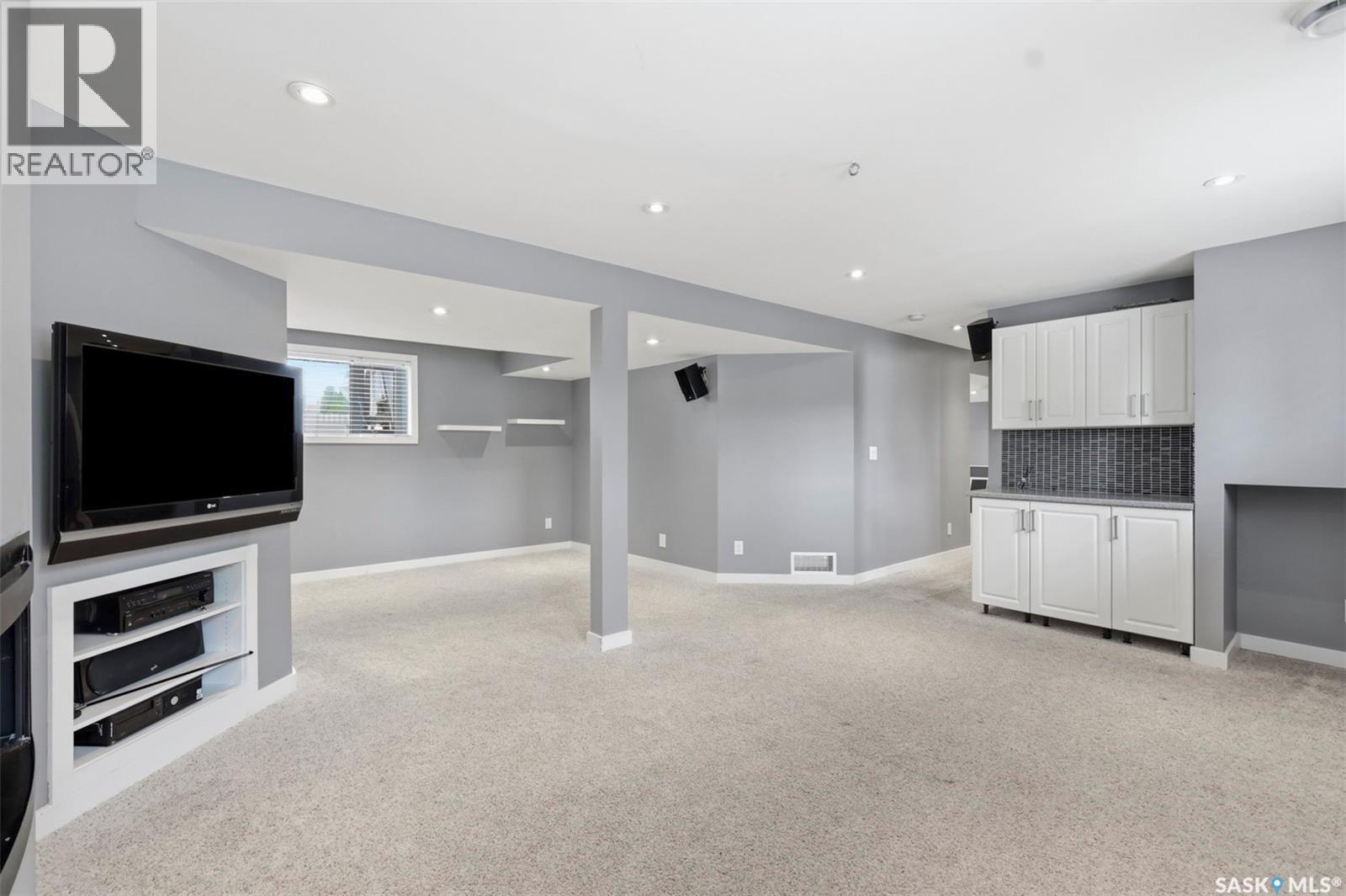 210 Laval CRESCENT - Image 23