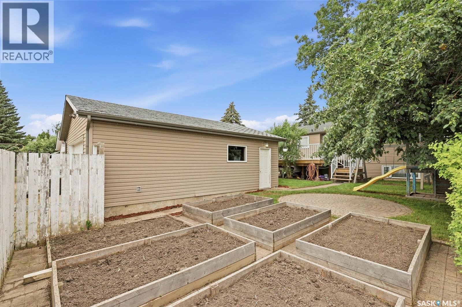 210 Laval CRESCENT - Image 39