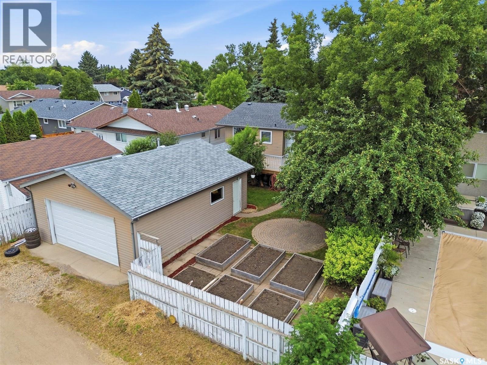 210 Laval CRESCENT - Image 41