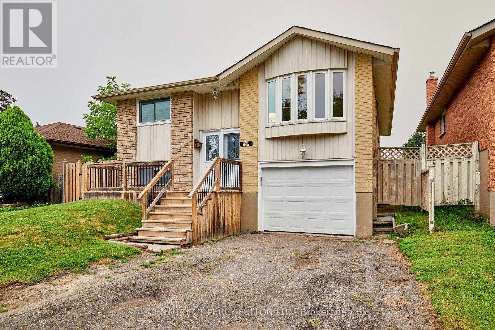 816 CARNABY CRESCENT - 3