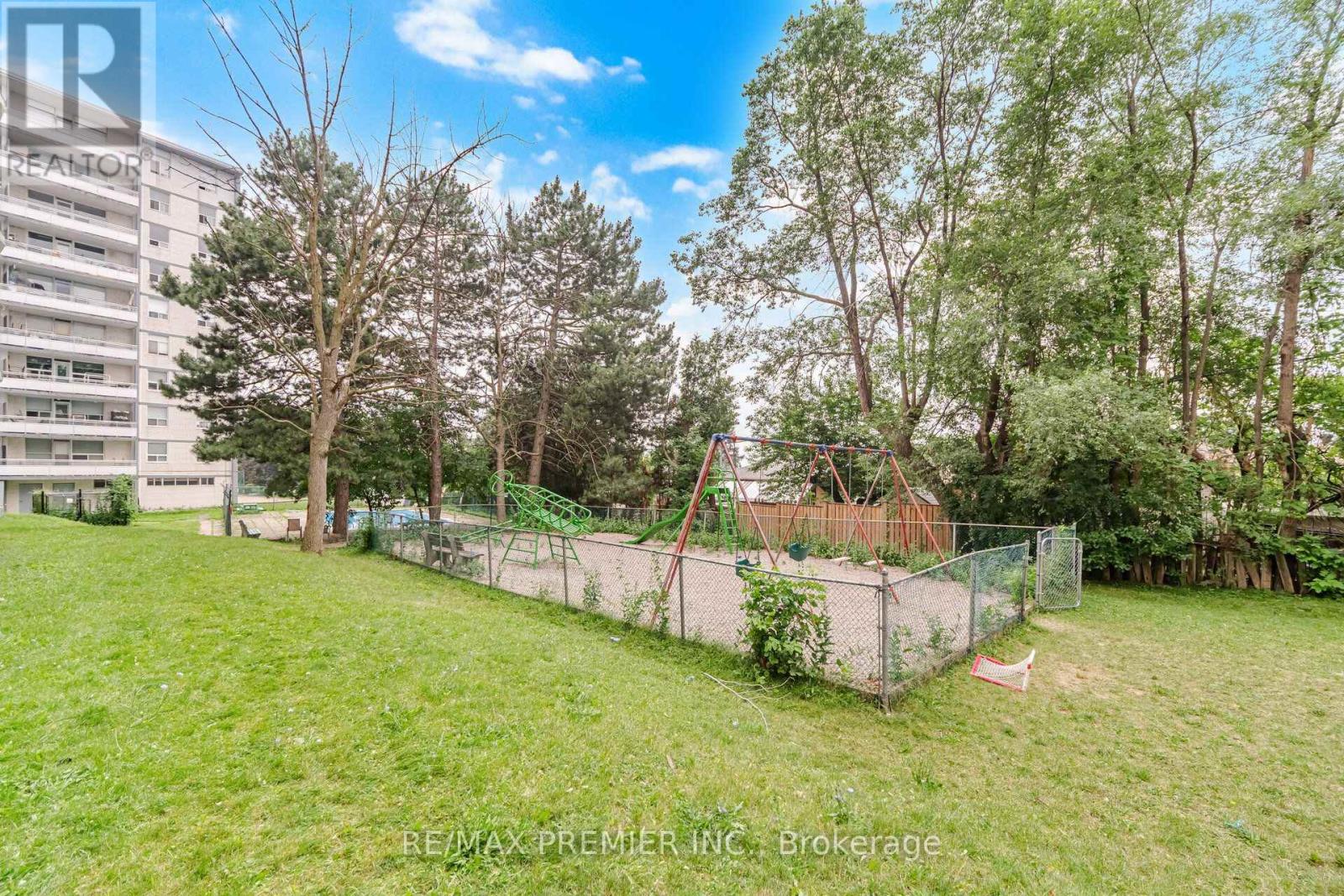 #107 3460 KEELE STREET - Image 25