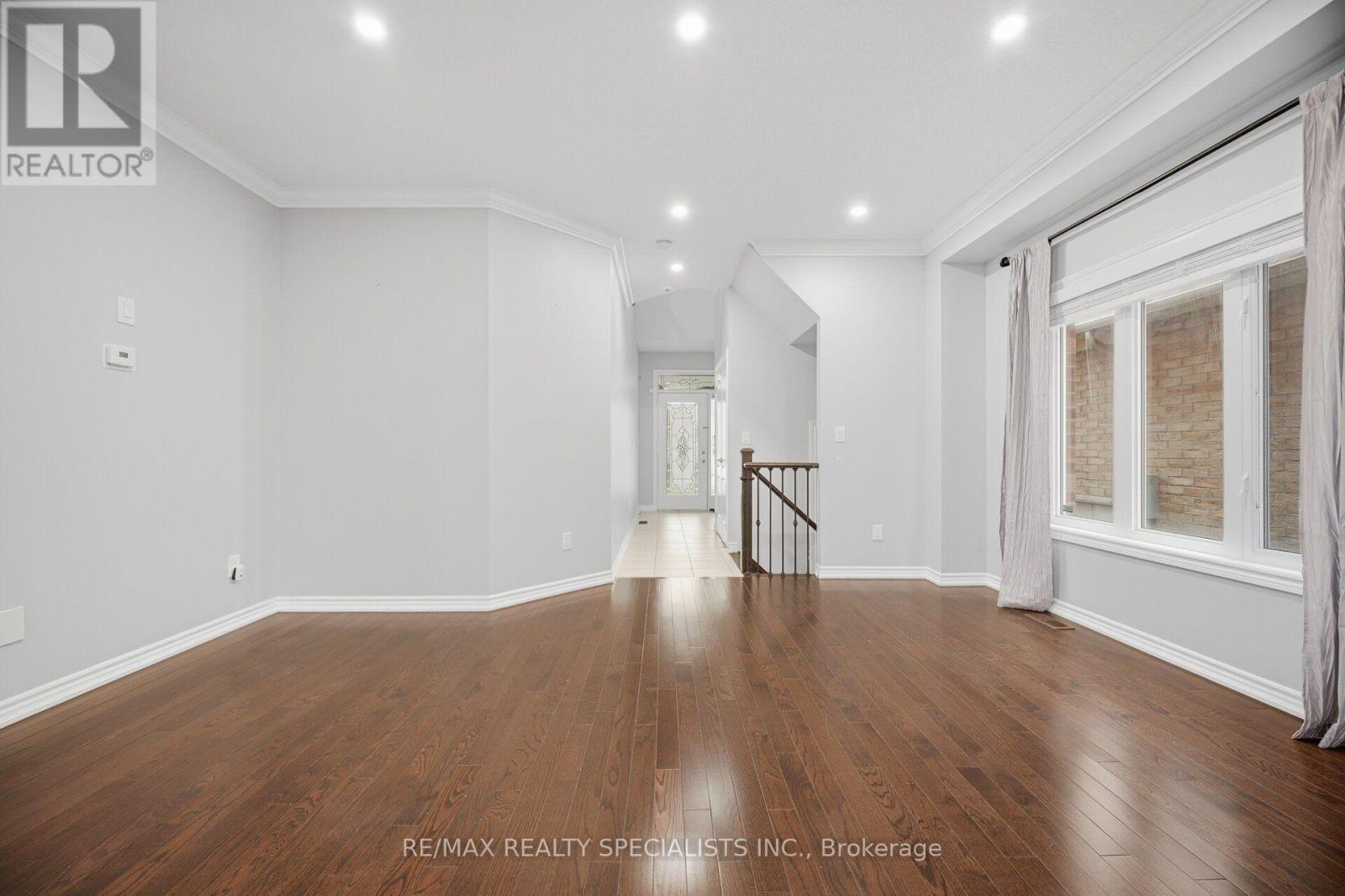 227 MINTO CRESCENT - 10