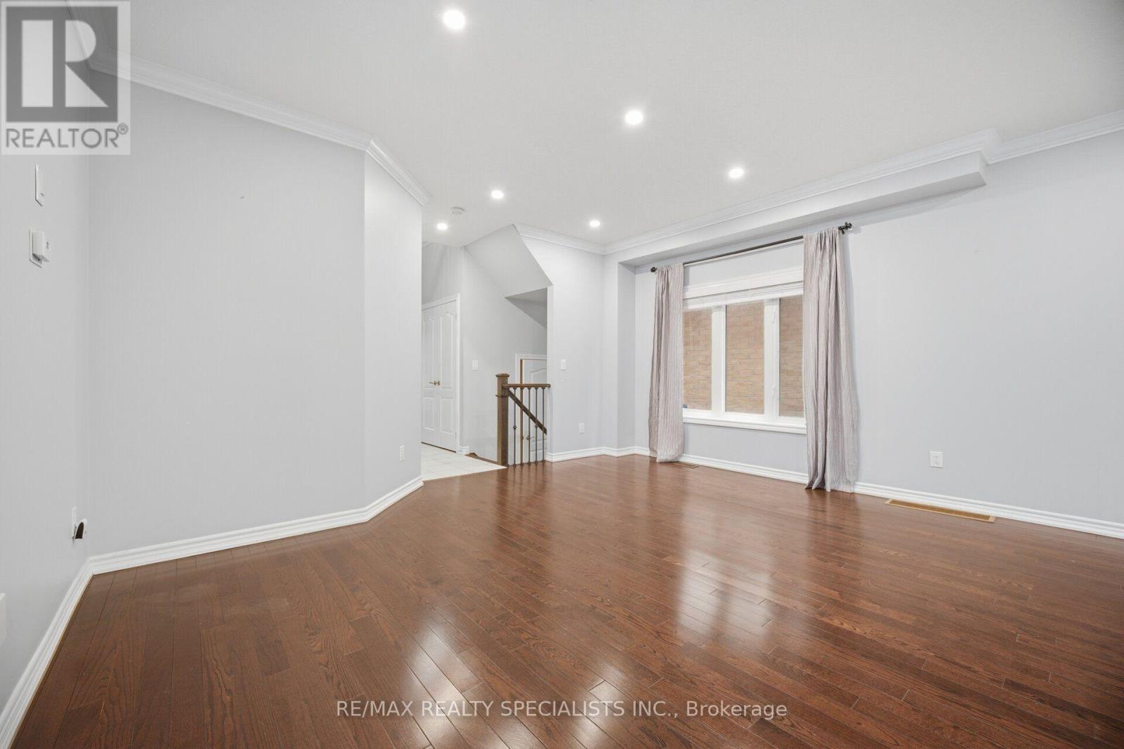 227 MINTO CRESCENT - 11