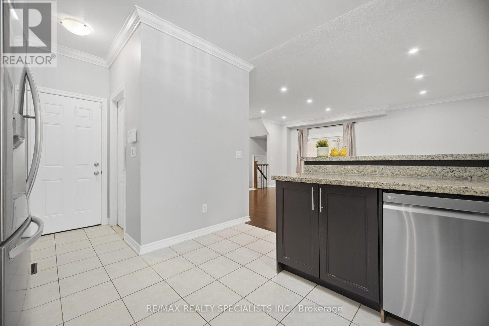 227 MINTO CRESCENT - 23