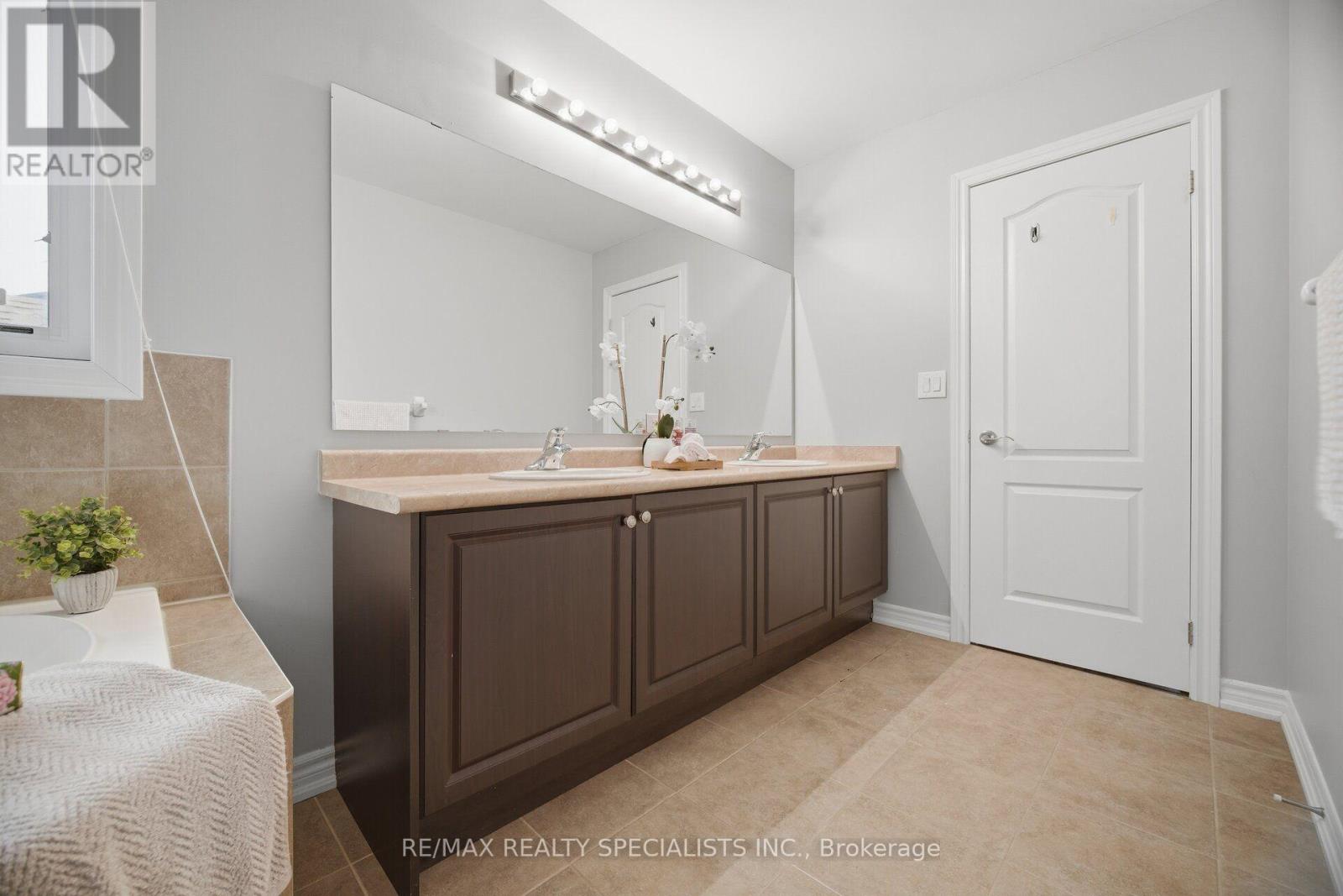 227 MINTO CRESCENT - 32