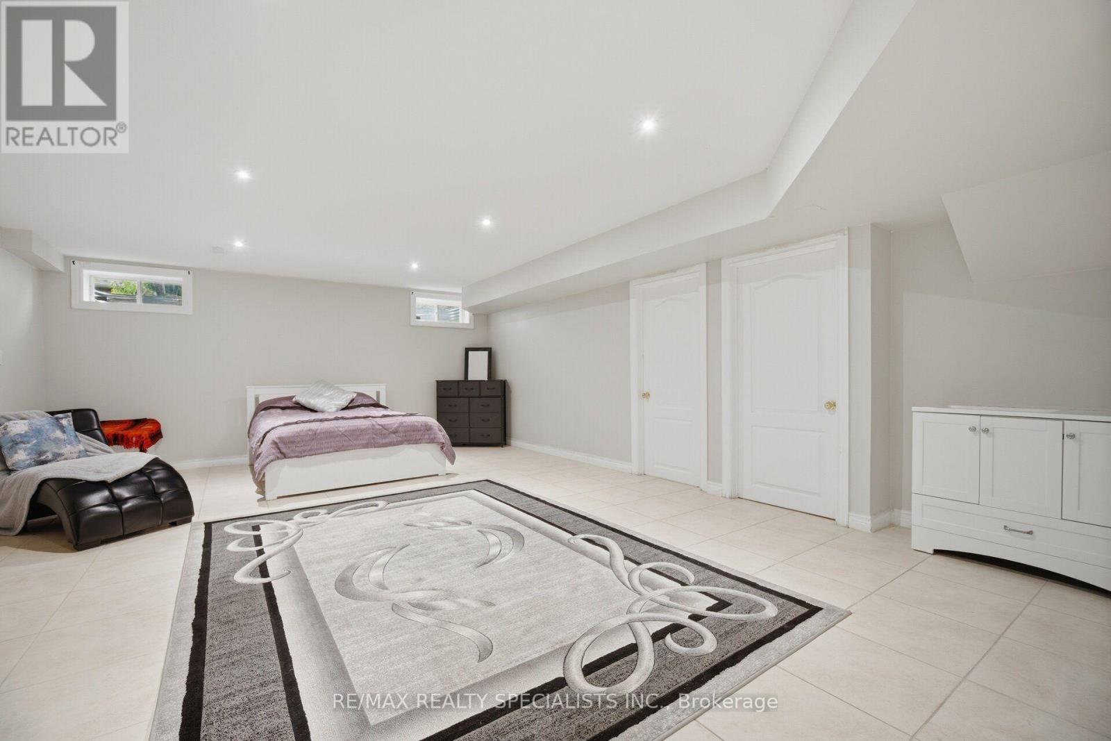 227 MINTO CRESCENT - 42