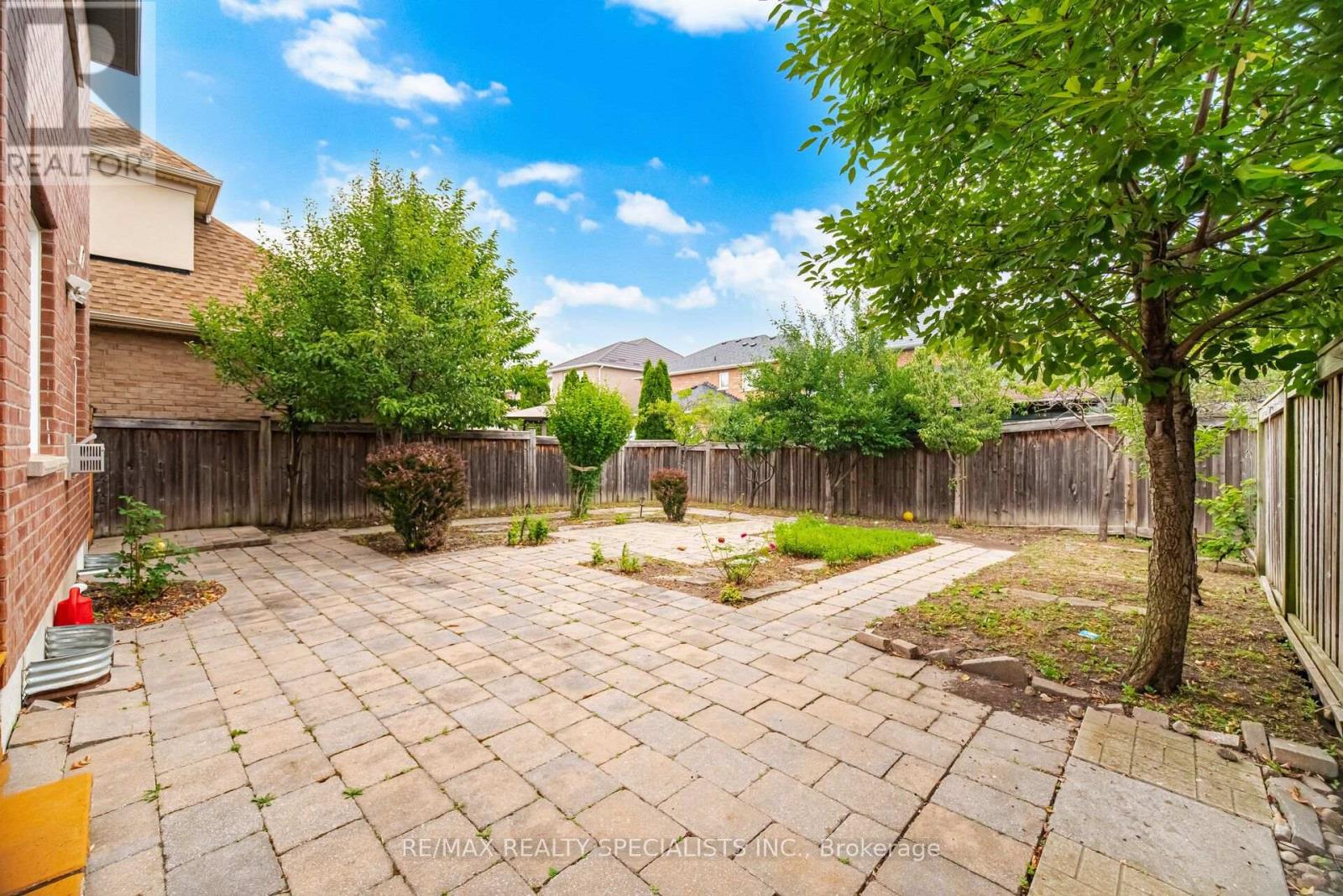 227 MINTO CRESCENT - 48