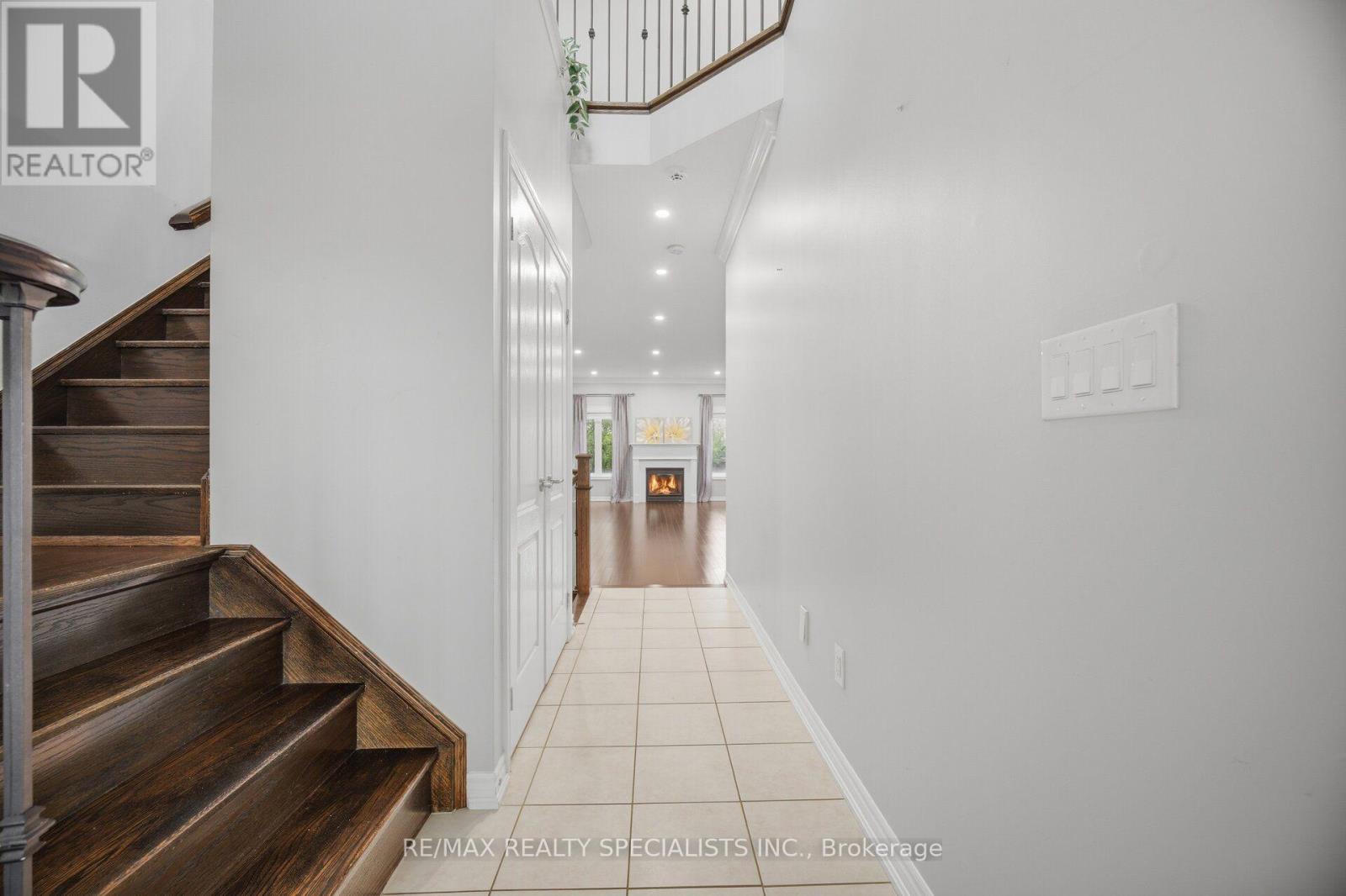 227 MINTO CRESCENT - 9